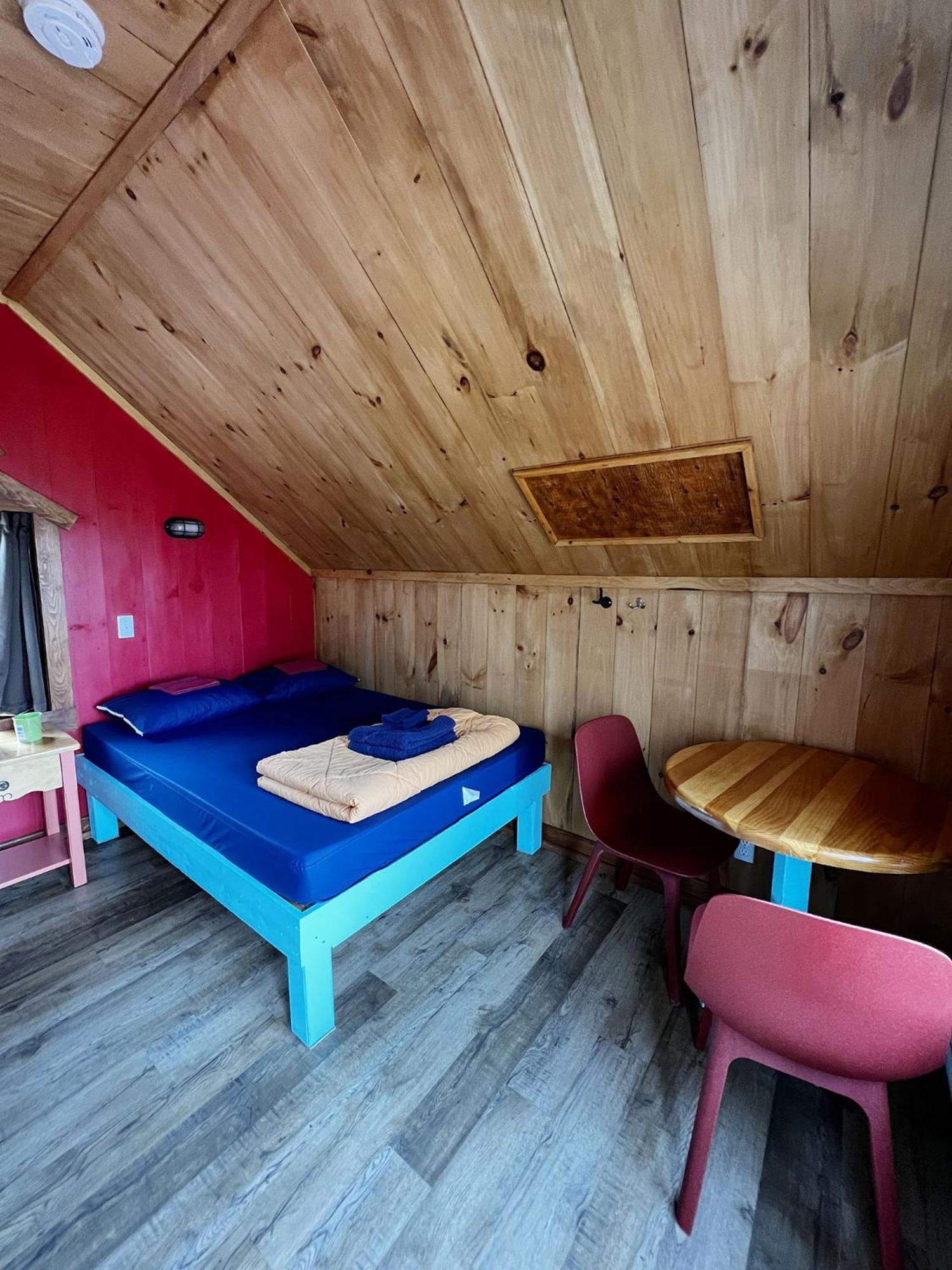 Auberge Festive Sea Shack Sainte Anne des Monts Екстер'єр фото