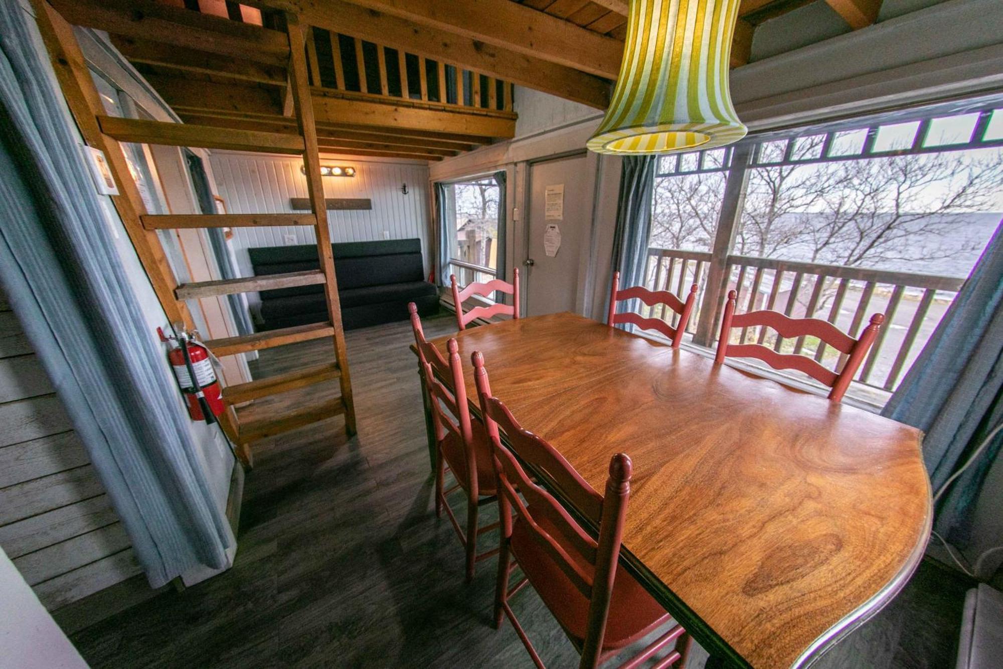 Auberge Festive Sea Shack Sainte Anne des Monts Екстер'єр фото