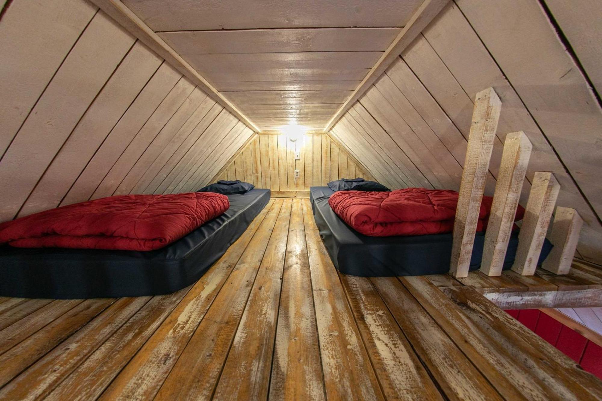 Auberge Festive Sea Shack Sainte Anne des Monts Екстер'єр фото