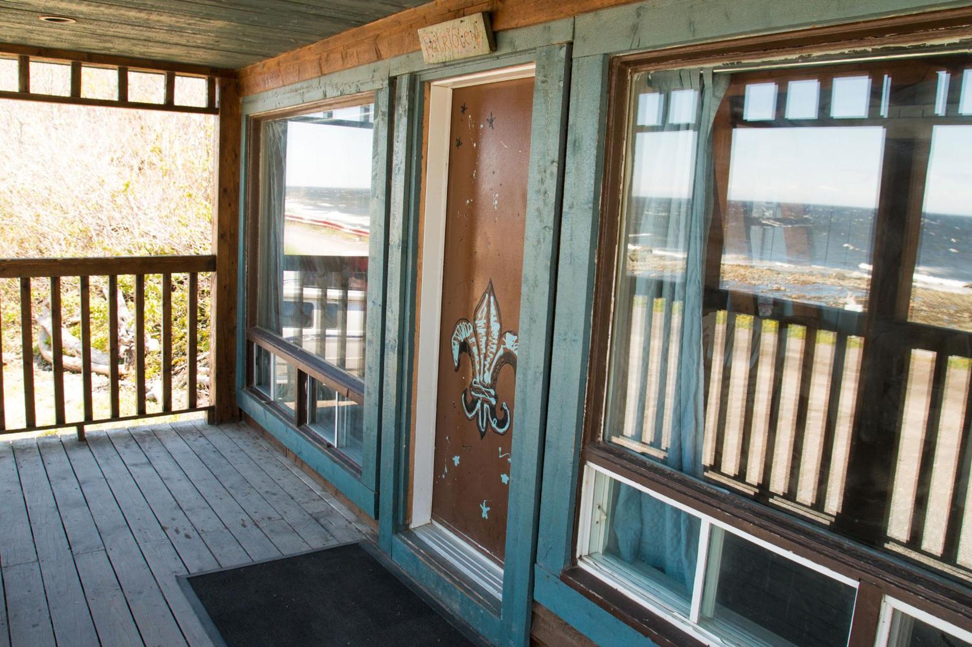 Auberge Festive Sea Shack Sainte Anne des Monts Екстер'єр фото