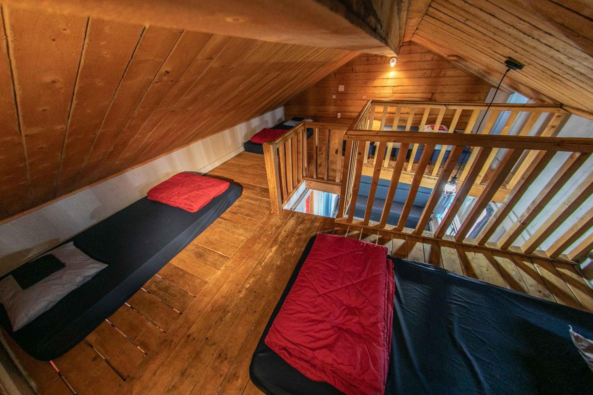 Auberge Festive Sea Shack Sainte Anne des Monts Екстер'єр фото