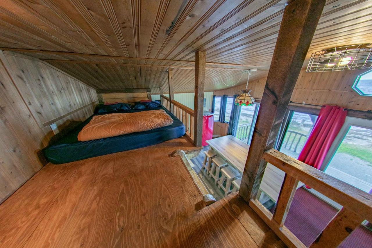 Auberge Festive Sea Shack Sainte Anne des Monts Екстер'єр фото