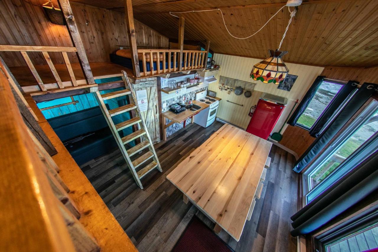 Auberge Festive Sea Shack Sainte Anne des Monts Екстер'єр фото
