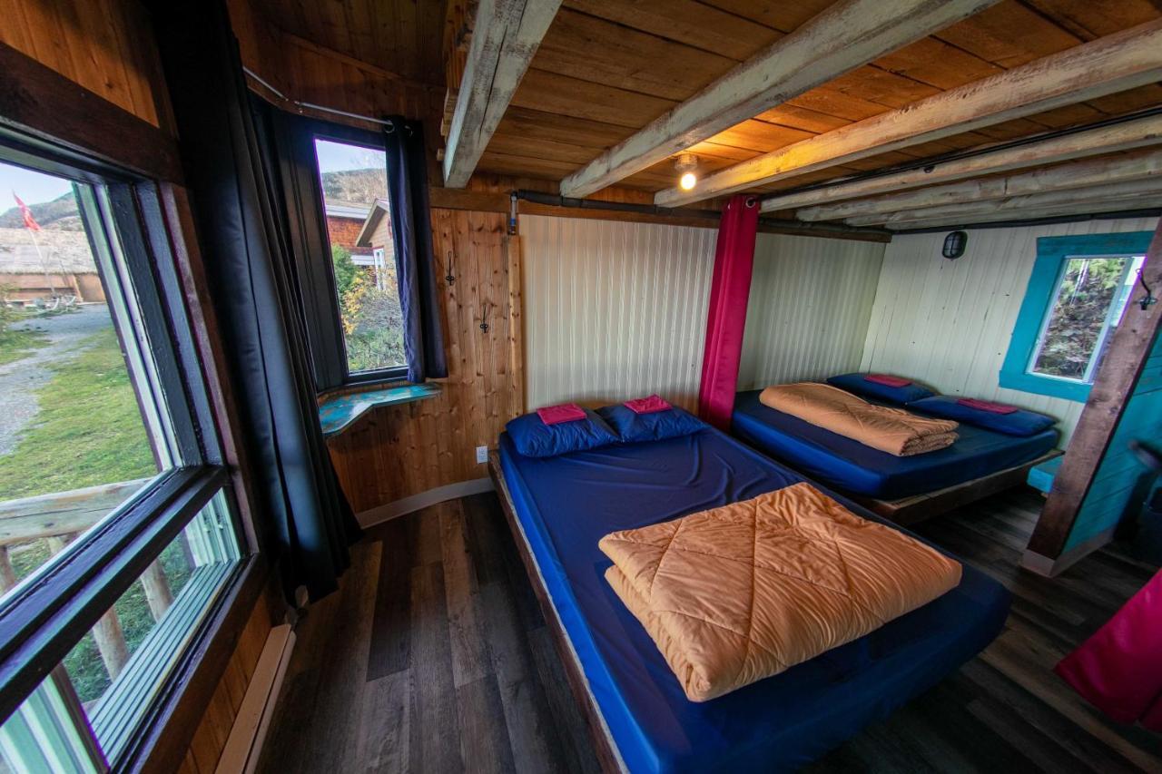 Auberge Festive Sea Shack Sainte Anne des Monts Екстер'єр фото